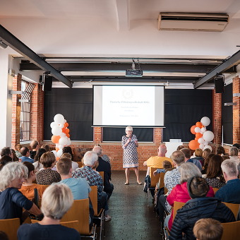 Infos satt bei Vorträgen