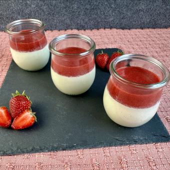 Panna Cotta mit Erdbeeren (laktosefrei)