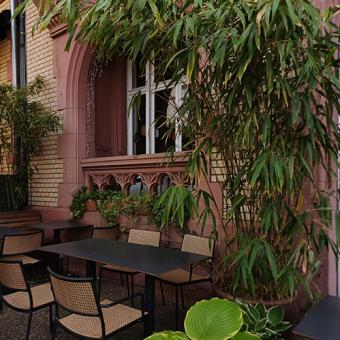 Unser erstes Food(t) Walk liegt hinter uns; 17 Teilnehmer waren mit uns in Frankfurt unterwegs. Bei unserem ersten Food(t) Walk hatten wir Wert darauf gelegt das die Lokationen alle 100% Glutenfreie sind. Dies diente nicht nur der Sicherheit,  dadurch konnten wir uns auch mehr Zeit für den Austausch nehmen und uns Frankfurt aus einem anderen Blickwinkel ansehen konnten.  Unsere Lokationen beim Food(t) Walk waren Lúa Cuisine und Isabella Glutenfreie Pâtisserie  Wir planen einen Zeiten Food (t) Walk auch mit