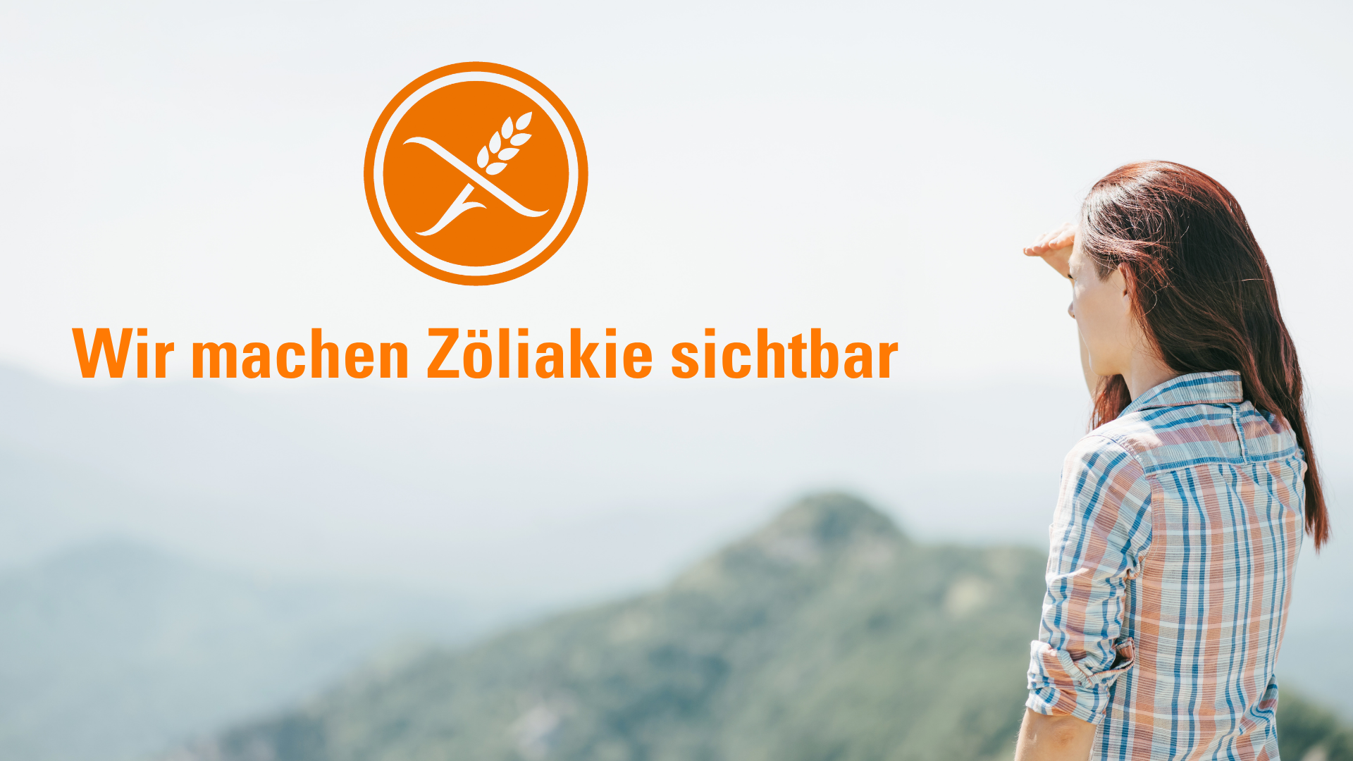 Eine Frau, die in die Ferne blickt und am Horizont das Logo der durchgestrichenen Ähre sieht und den Satz: Wir machen Zöliakie sichtbar