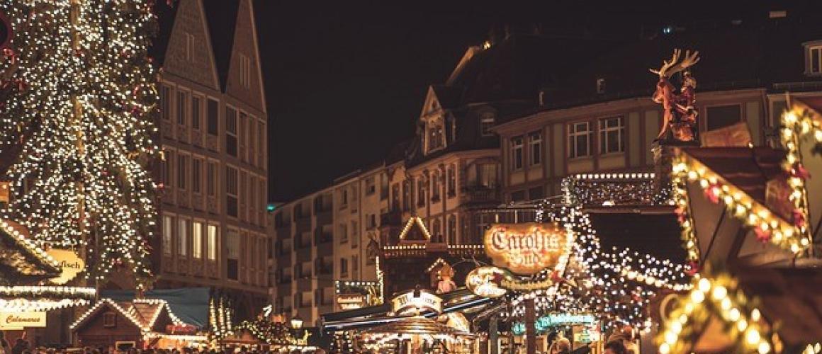 Weihnachtsmarkt_beleuchtet Weihnachtsmarkt_beleuchtet