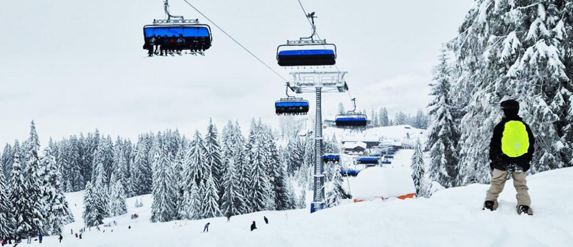  Ab auf die Piste – Erlebe gemeinsam mit weiteren jungen Zölis ein Skiwochenende in Garmisch-Partenkirchen. 